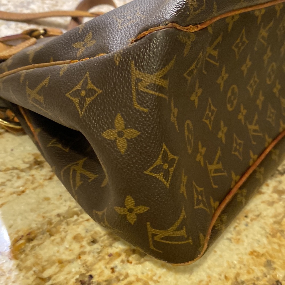 Extra Loved Authentic Louis Vuitton Batignolles H… - image 6